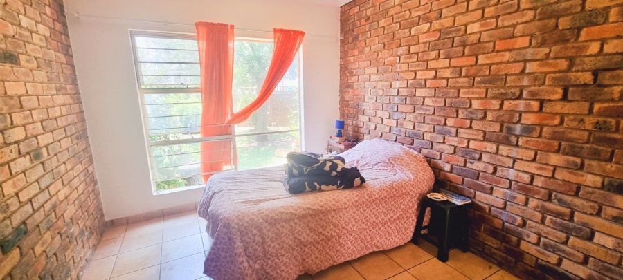 1 Bedroom Property for Sale in Meerhof North West